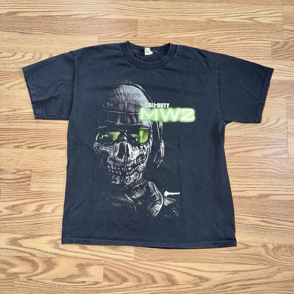 call of duty modern warfare 2 T Shirt Black Infinity Ward Video Game Size L